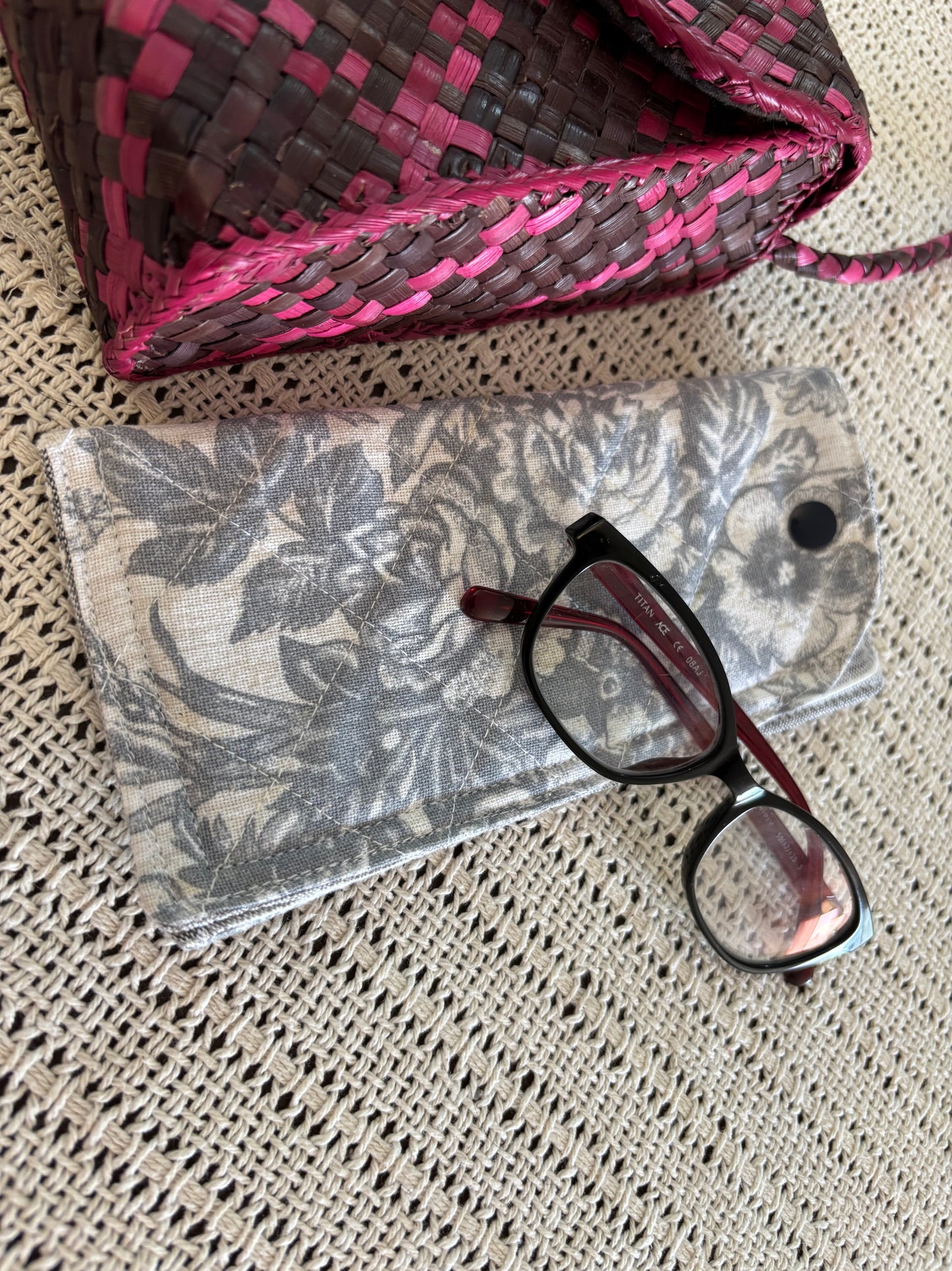 Reading Glass Pouch – Subtle Greys | Quilted Eyewear Cover