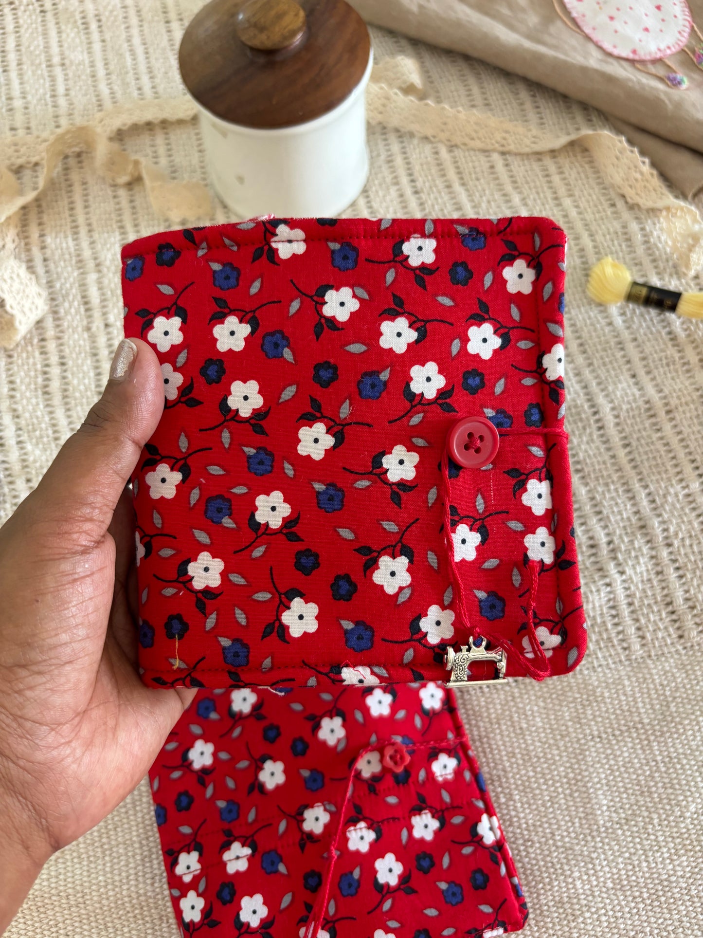Needle Book - Vintage Daisies - Red
