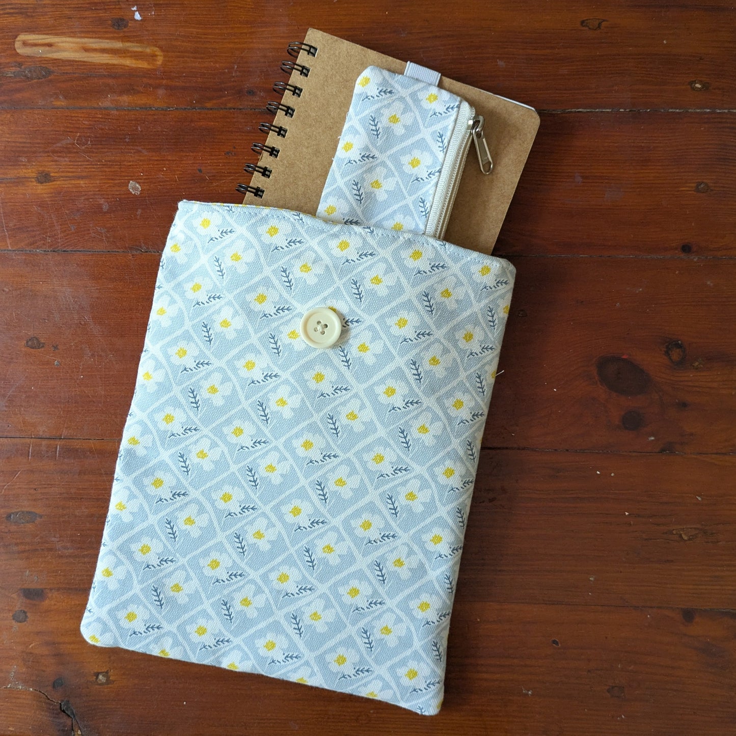 Gift Combo - Book Sleeve with Elastic Pen Pouch - Powder Blue Florals