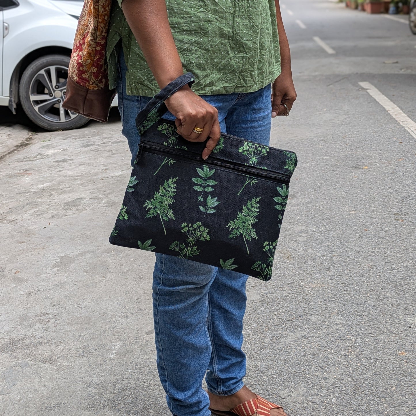 Dual Zip Wristlet Pouch -Large(A4) - Monsoon Ferns