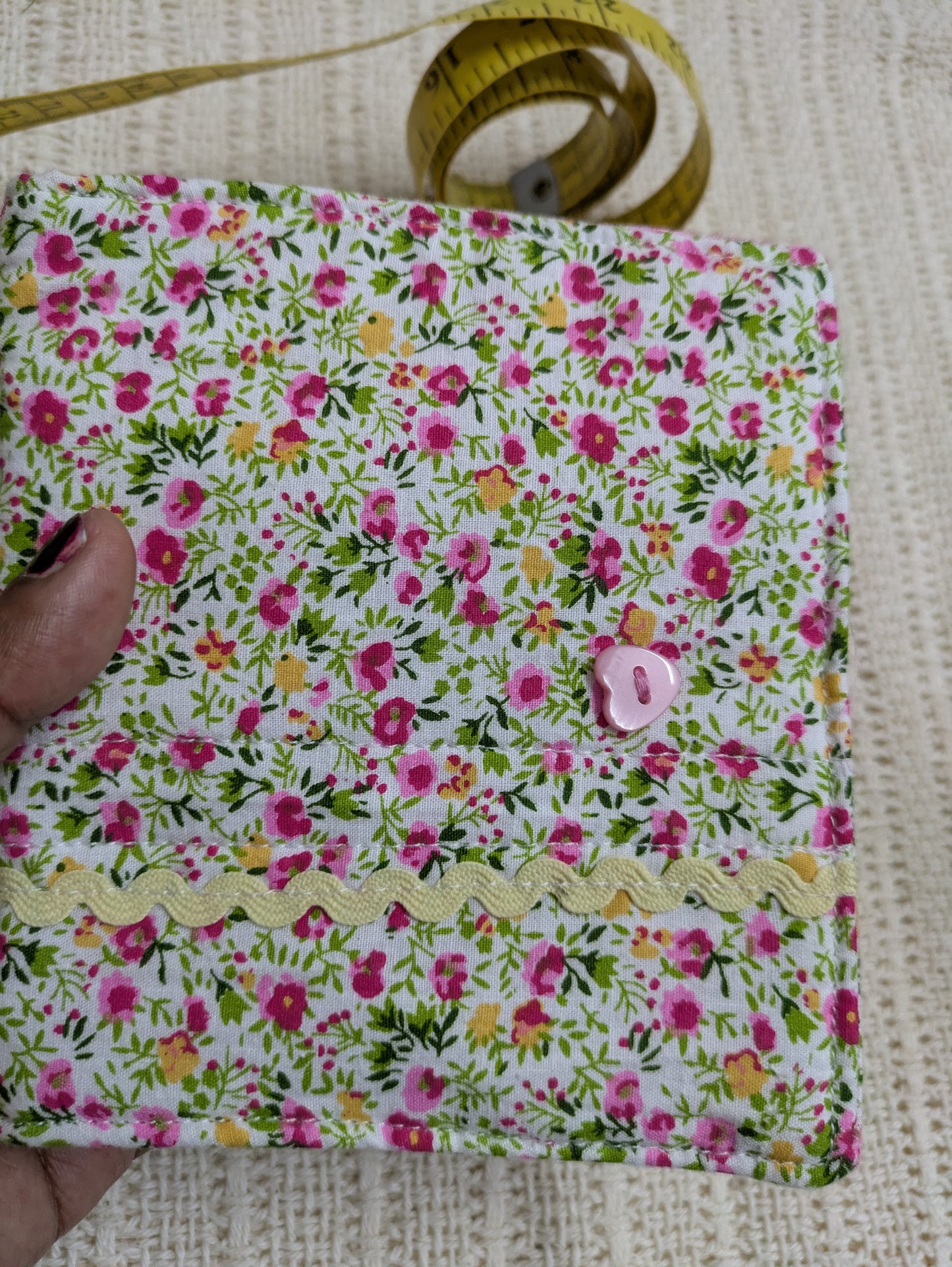 Needle book - Ditsy Floral - Yellow and Pink