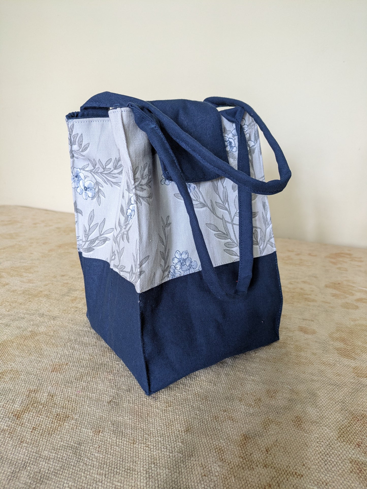 Lunch Bag -Grey Florals