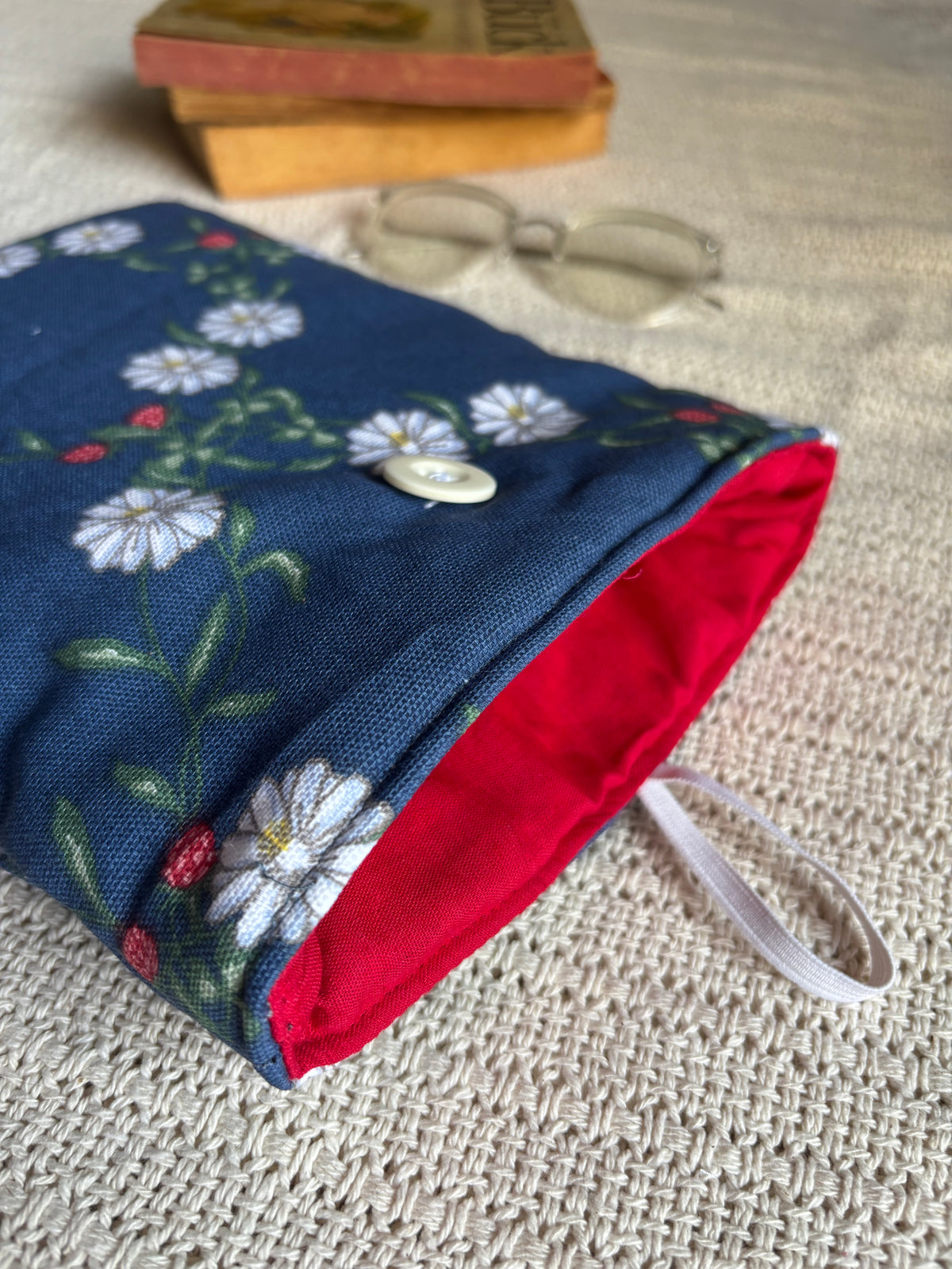 Book Sleeve - Strawberry Days : Blue