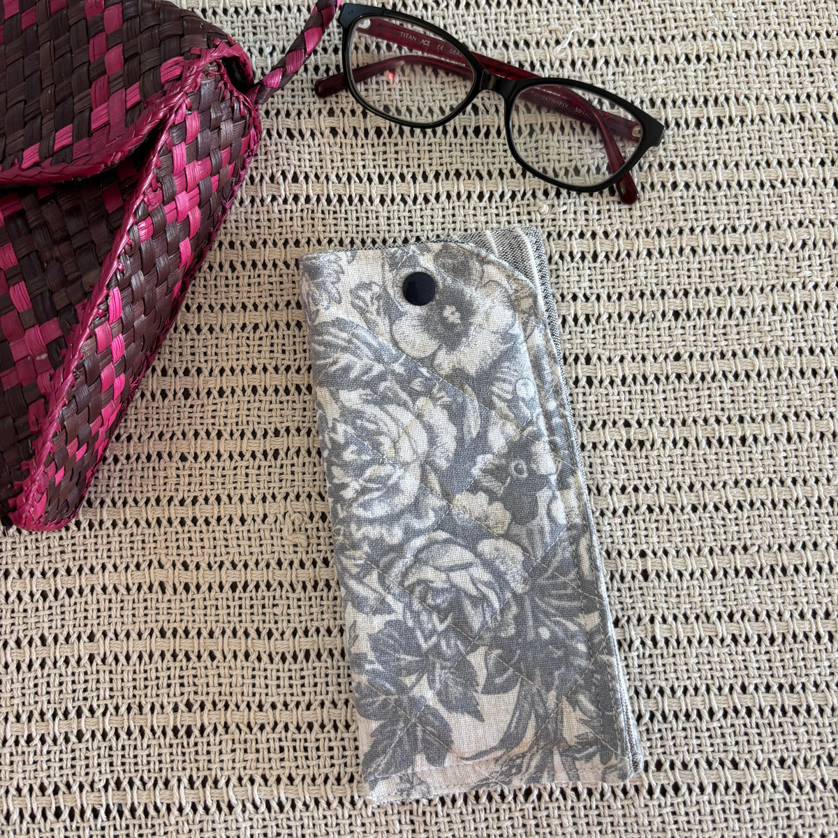Reading Glass Pouch – Subtle Greys | Quilted Eyewear Cover