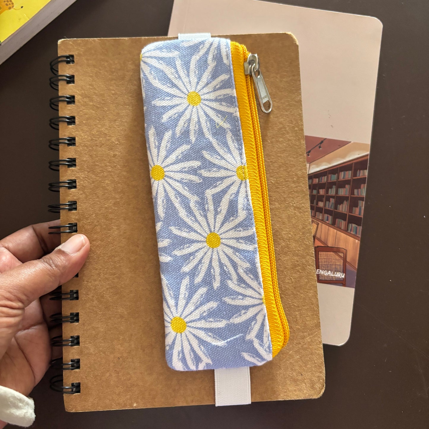 Pen Sleeve - Daisy Fields