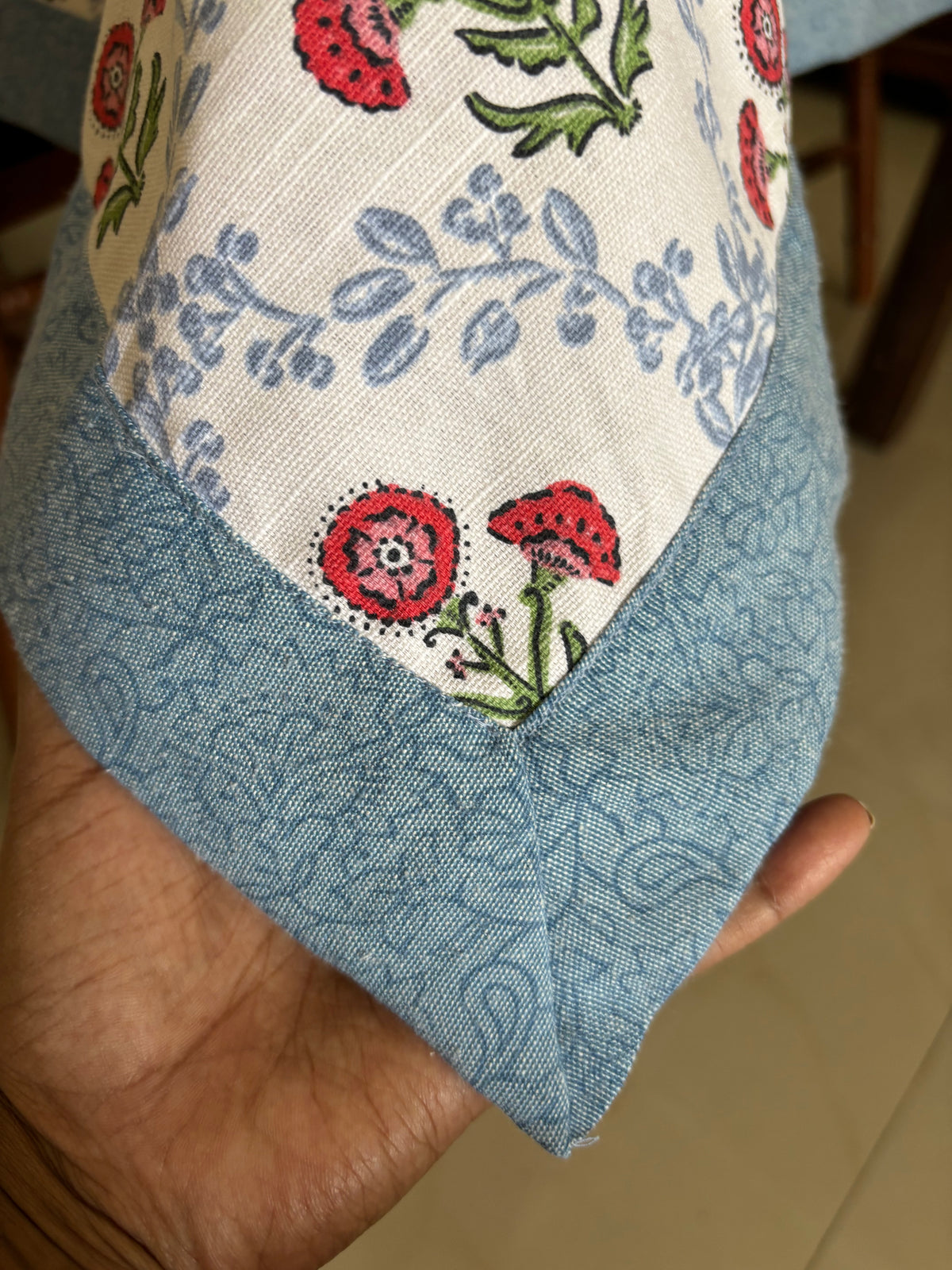 Table Cover: Textured Garden