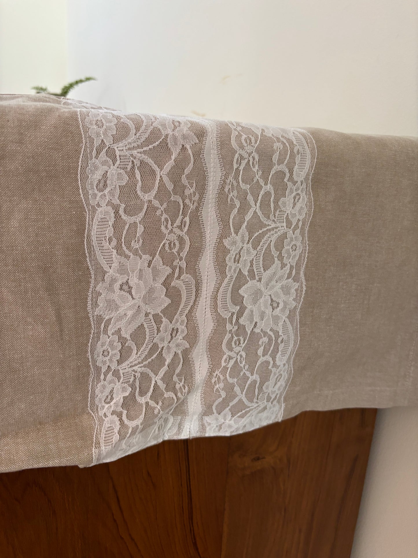 Table Runner - Curated - Linen and Lace