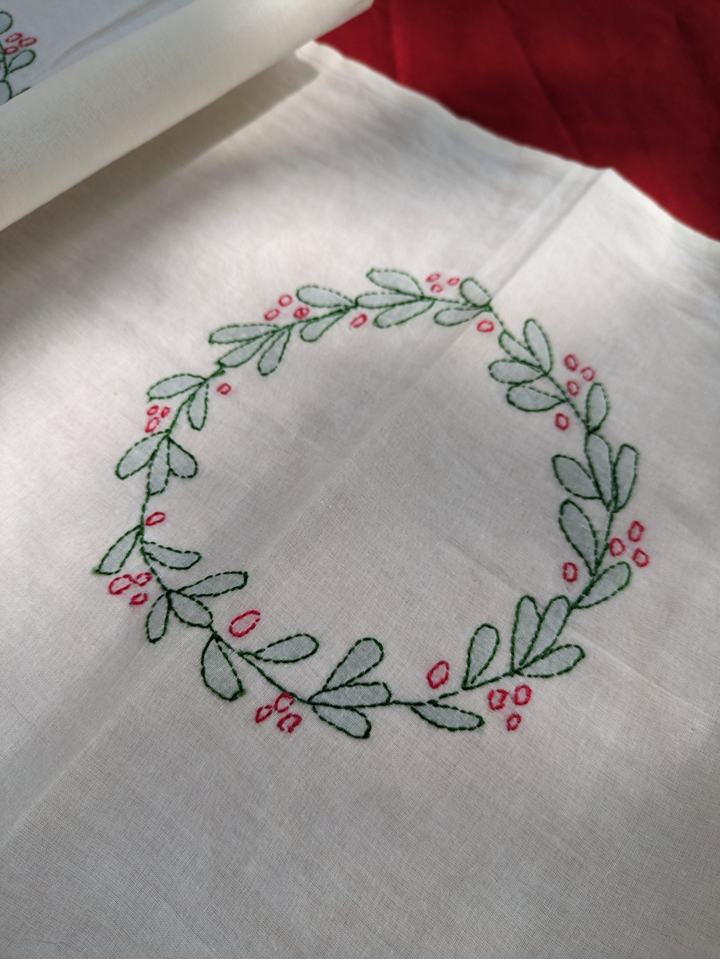 Table runner- Hand embroidered-wreath