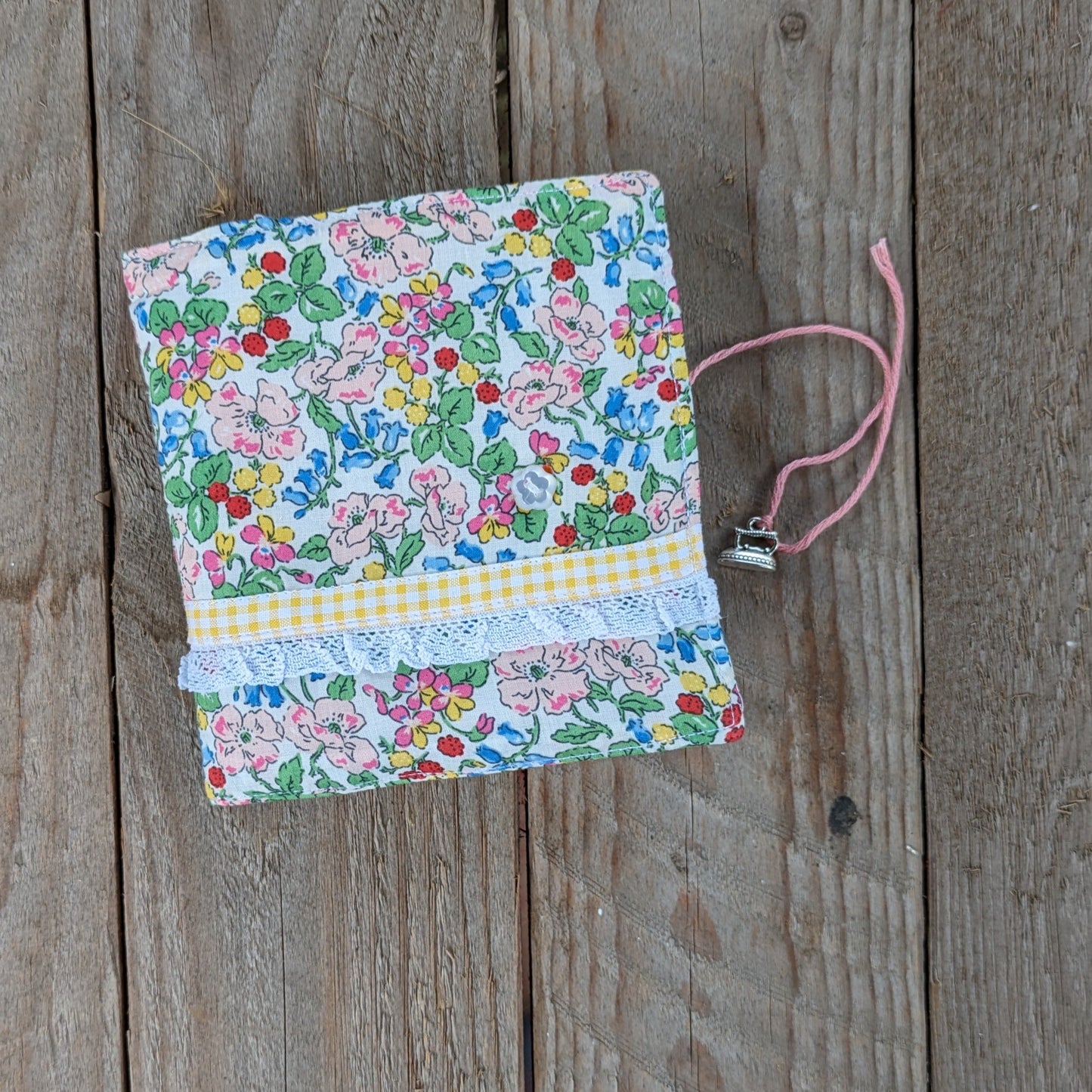 Needle book - Ditsy Floral - Yellow