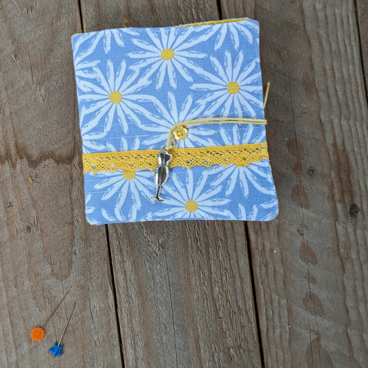 Needle book - Yellow Daisies