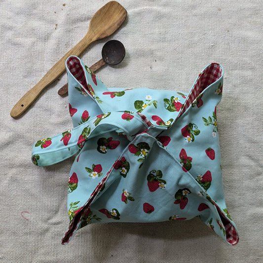 Potluck Dish Carrier - Strawberry