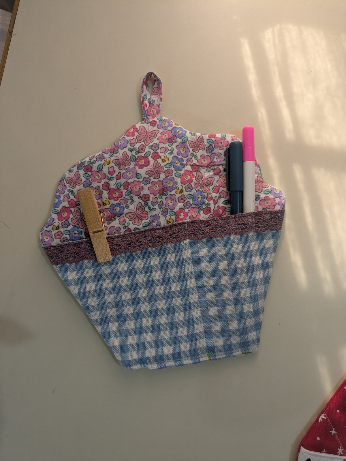 Wall pocket/organiser - Cupcake