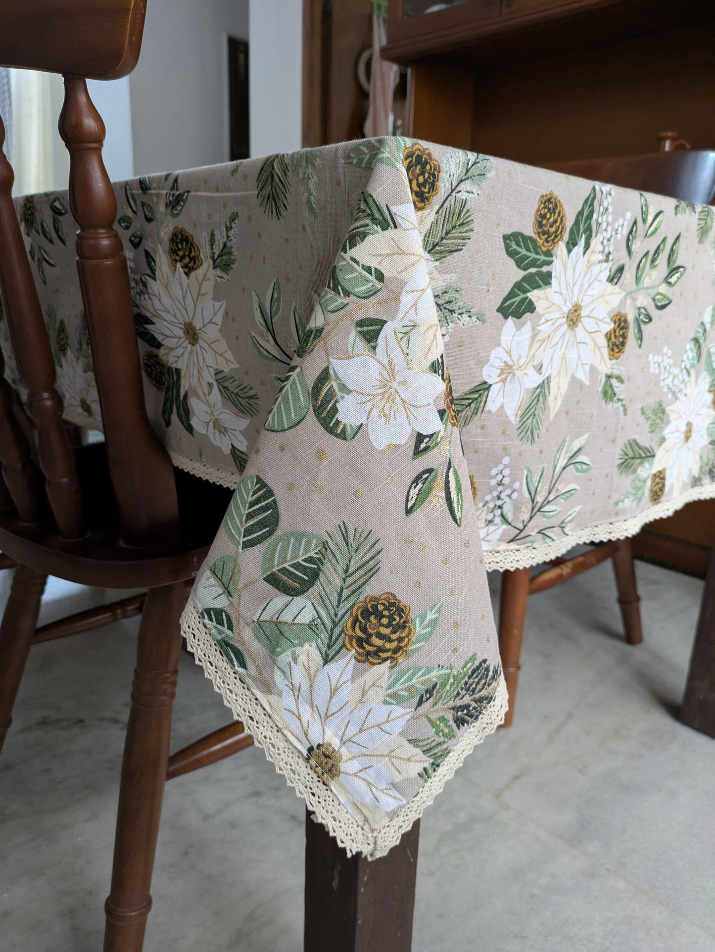 Table Cloth - White Poinsettia -Lace Border