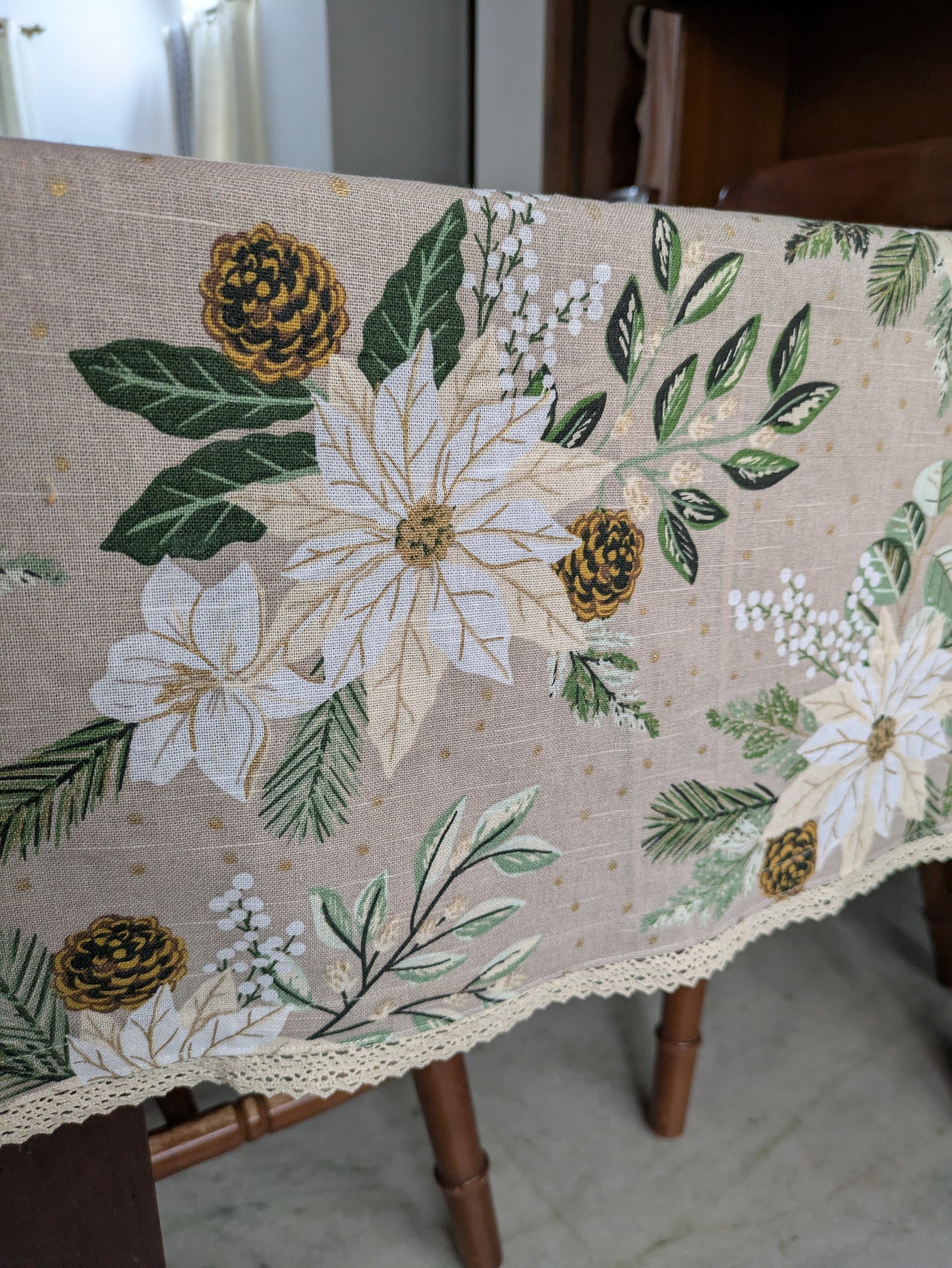 Table Cloth - White Poinsettia -Lace Border