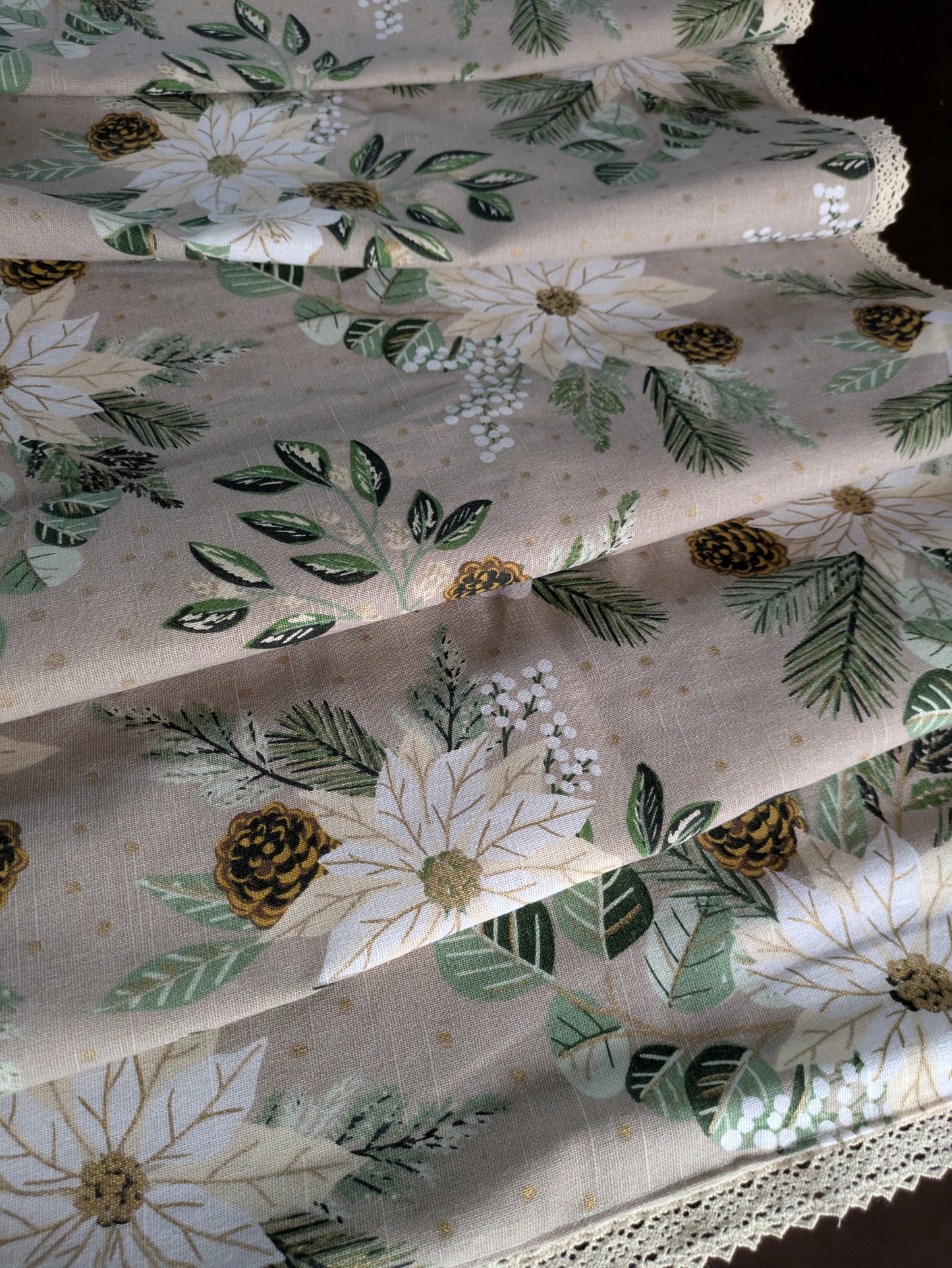 Table Runner - White Poinsettias