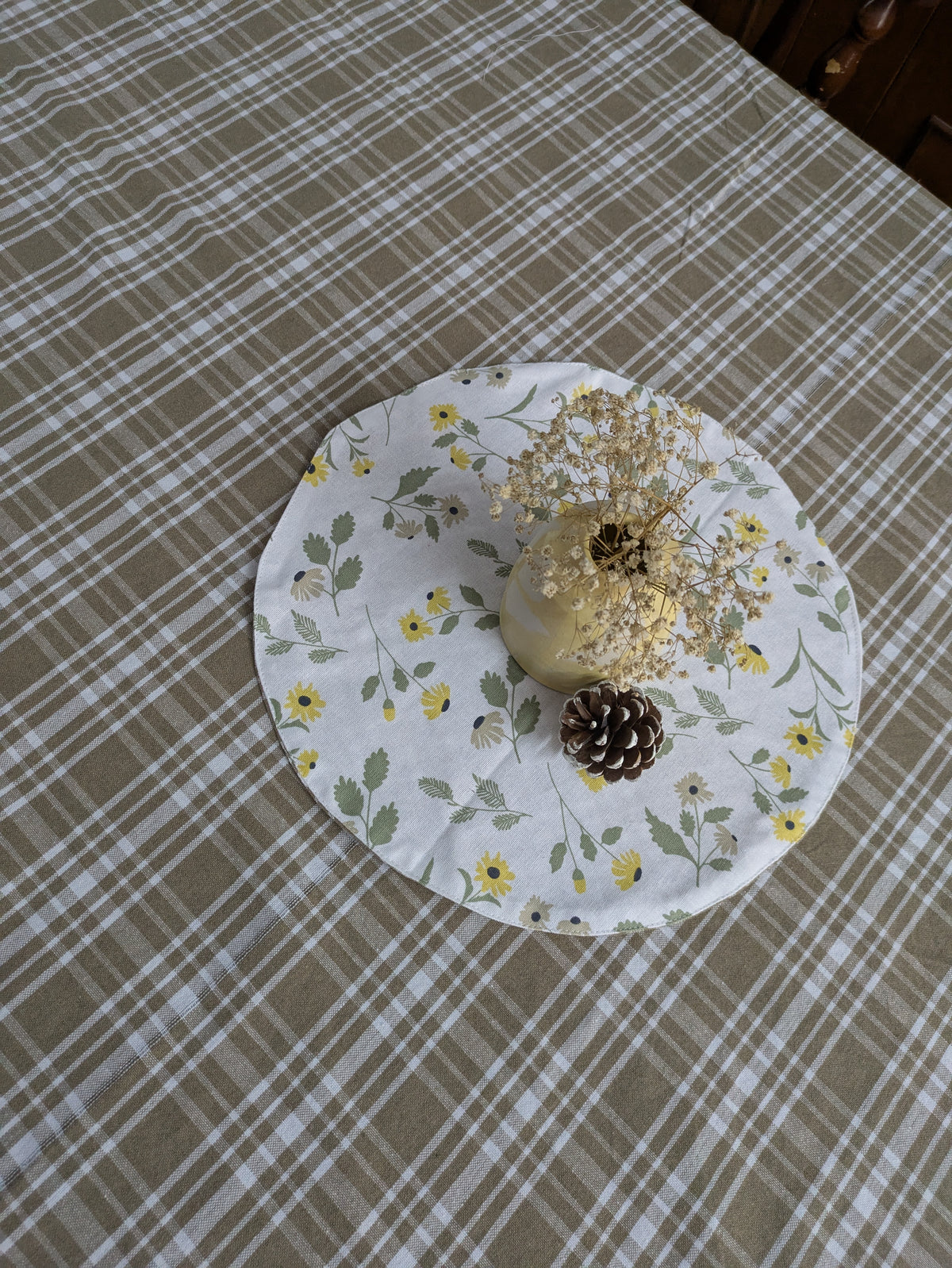 Placemats (Round) - Earthy Meadows