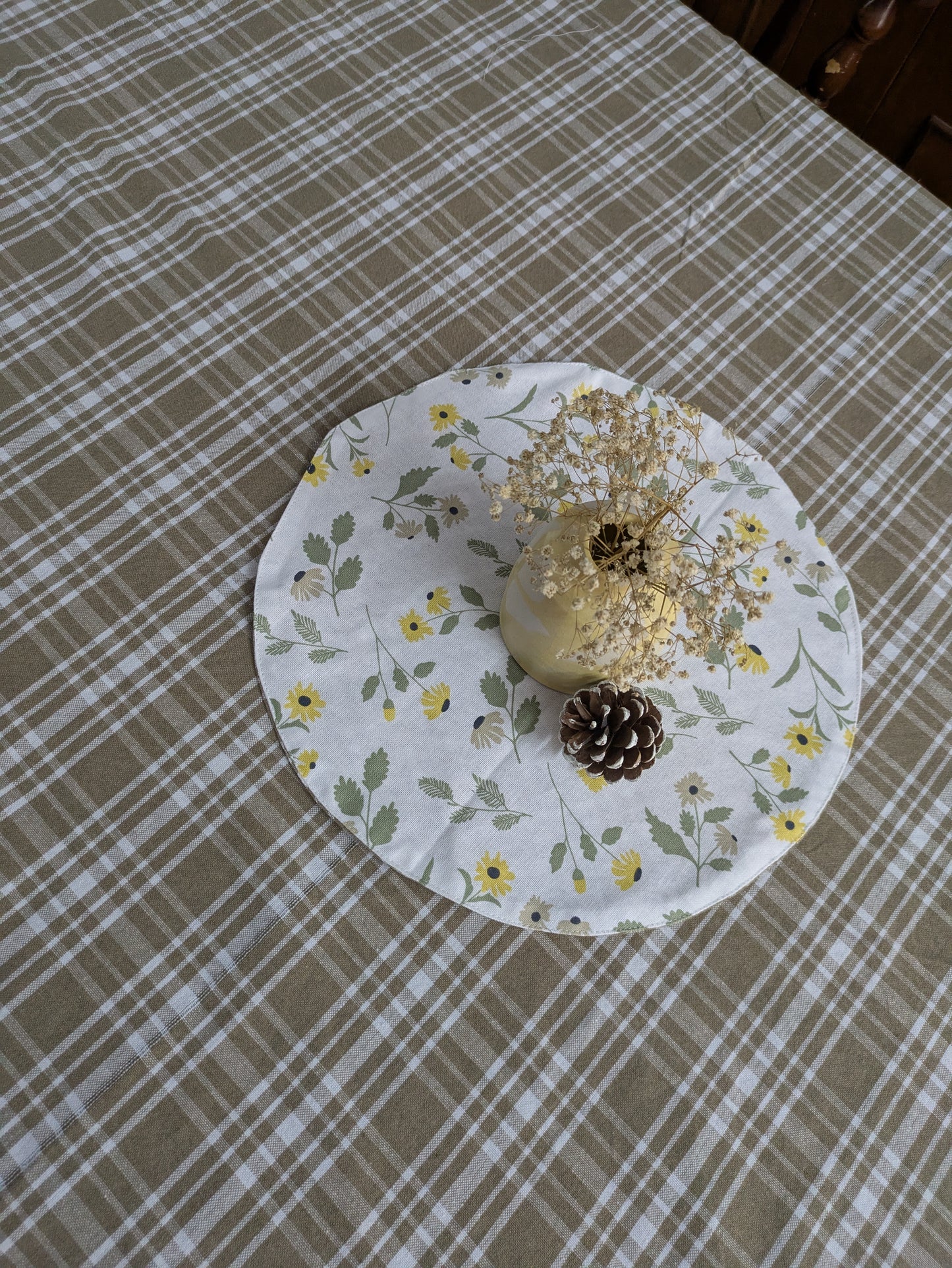 Placemats (Round) - Earthy Meadows