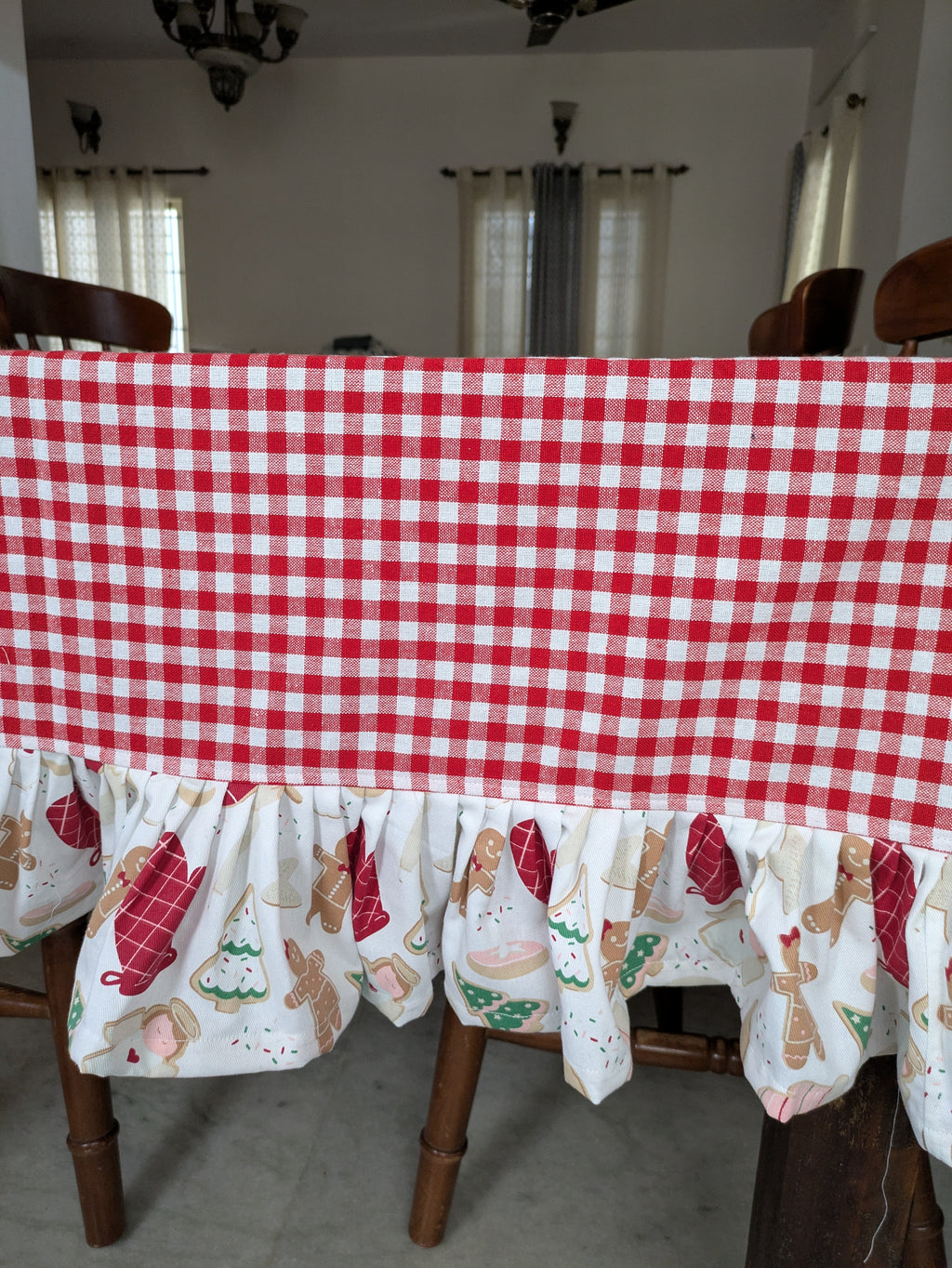 Table Cover - Baker's December