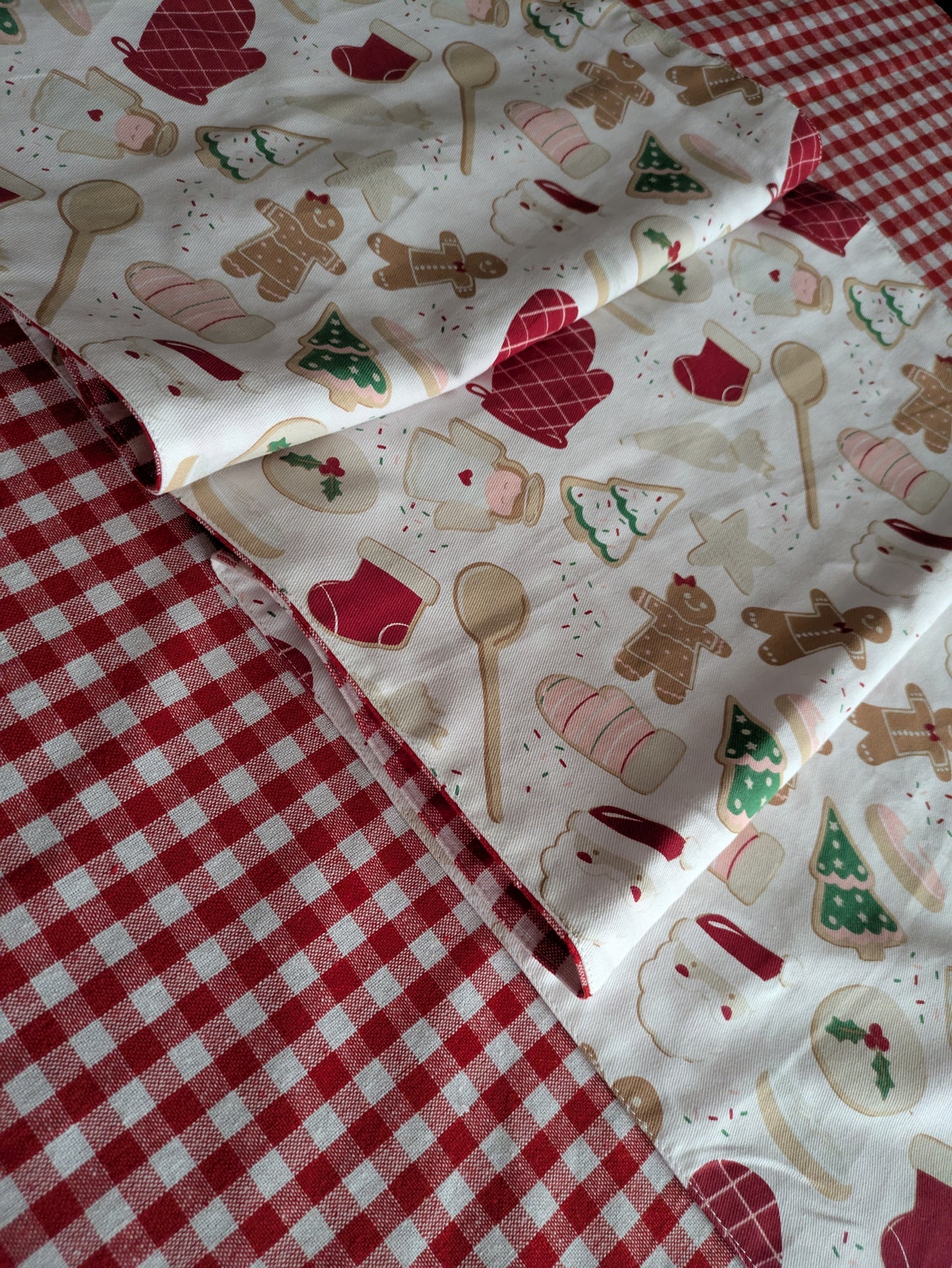 Table Runner - Baker's December (Reversible)