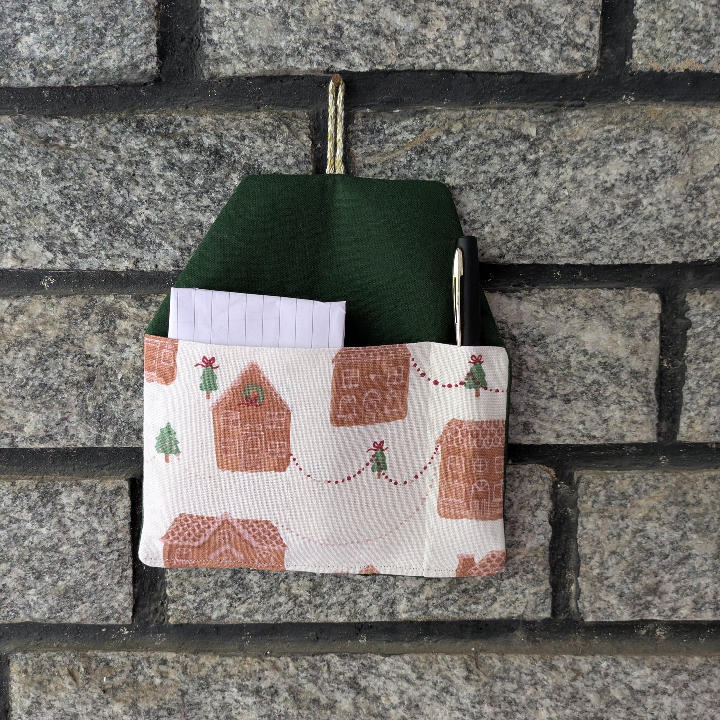 Wall pocket/organiser - Ginger Bread Village
