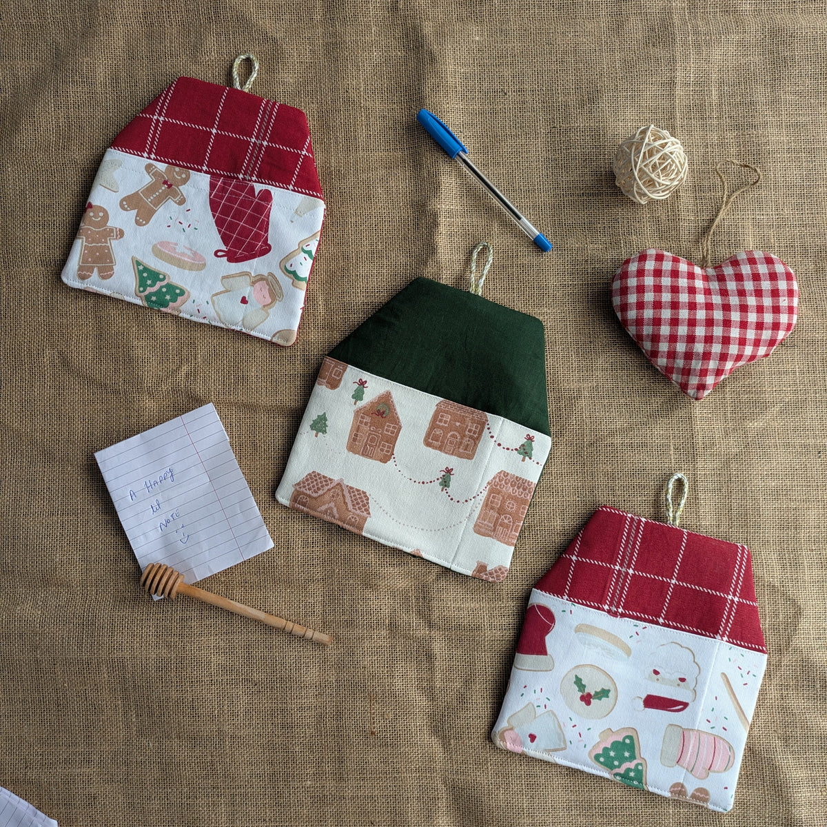 Wall pocket/organiser - Baker's December