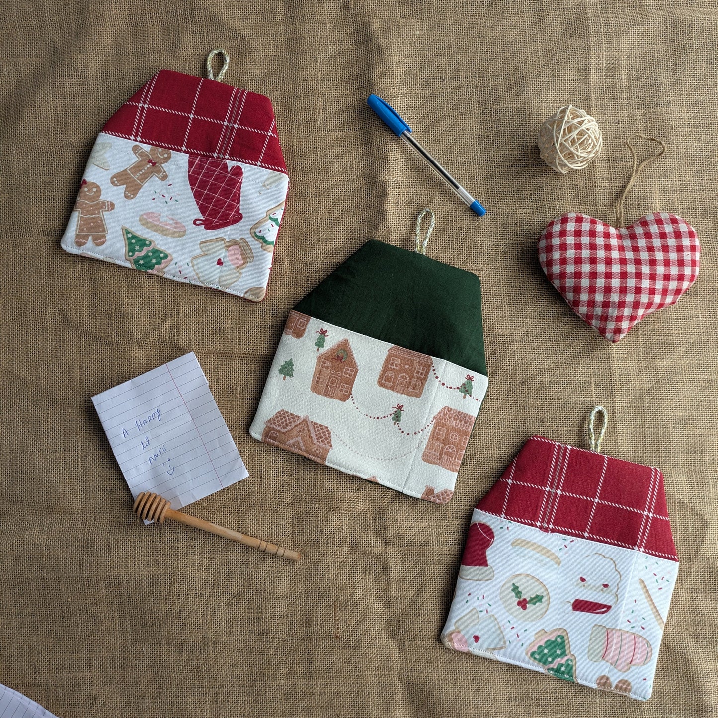 Wall pocket/organiser - Ginger Bread Village