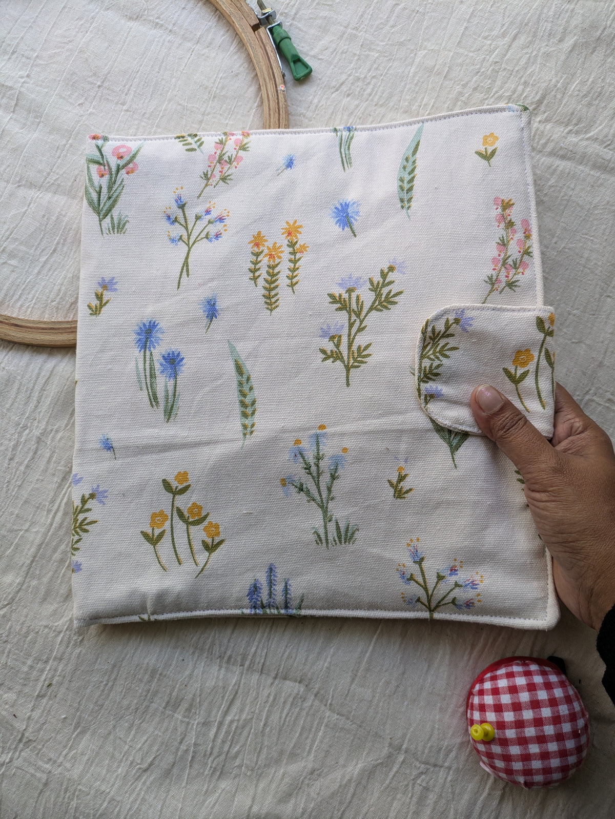 Hand Embroidery Folder - Wild Flowers | Handmade Project Organiser, Fits 8 inch Hoop