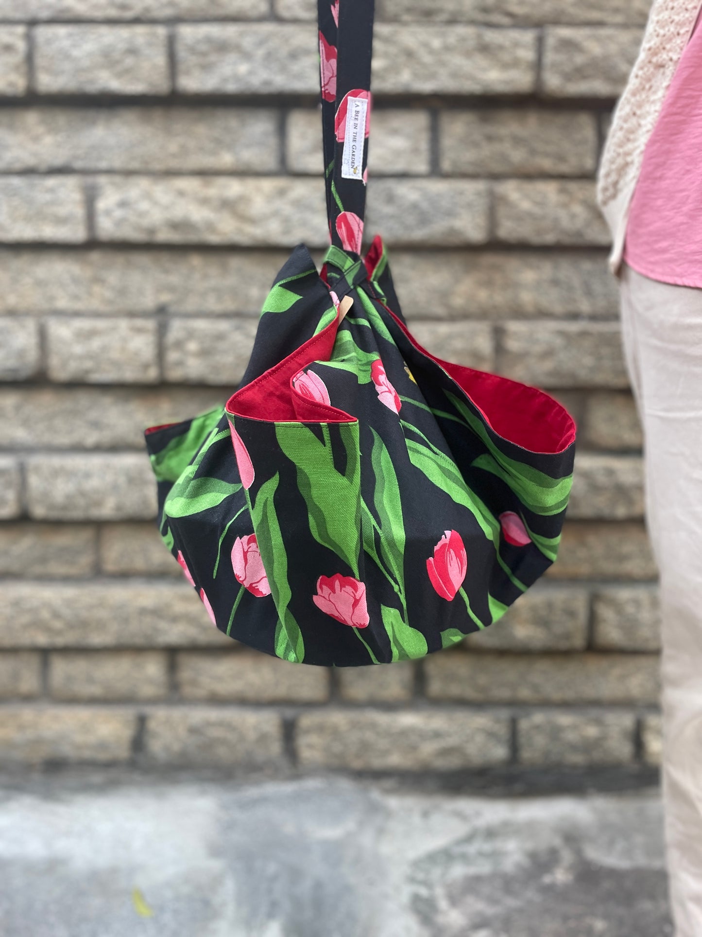 Potluck Dish Carrier - Tulips