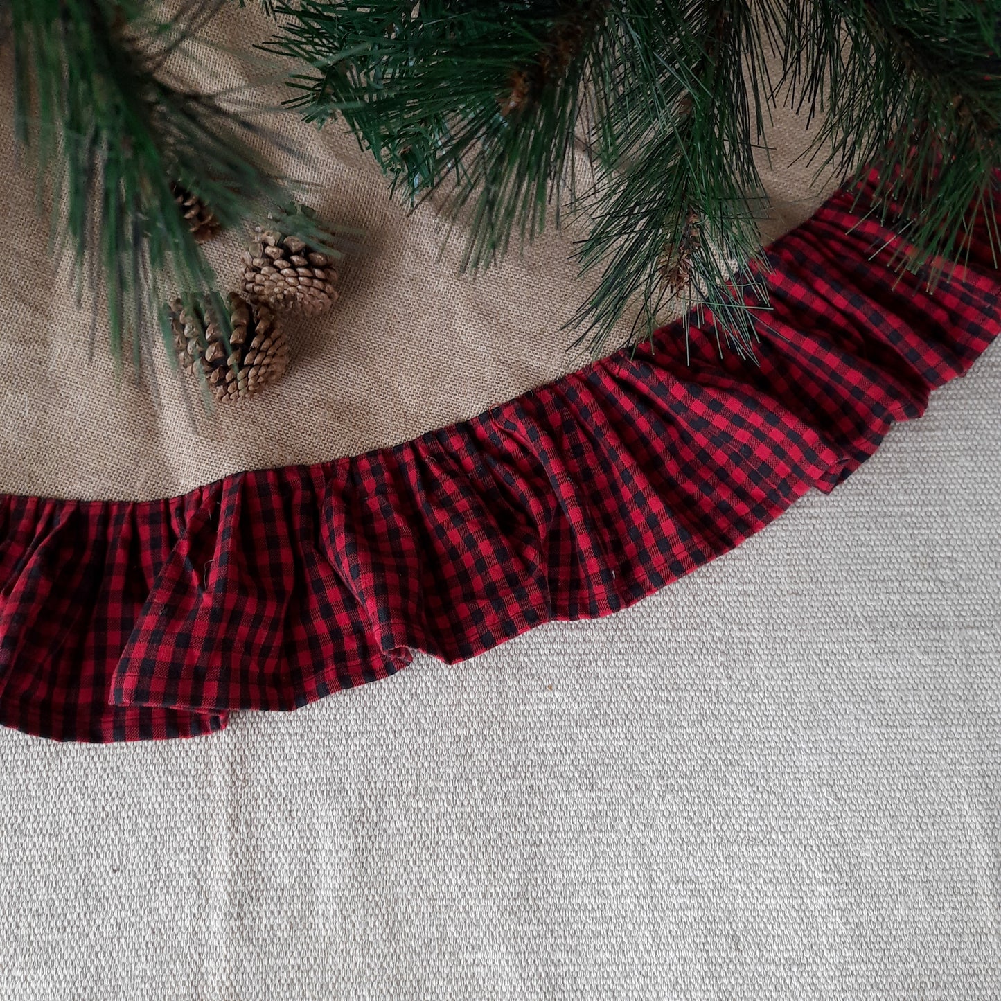 Tree Skirt- Burlap with buffalo checks frilly edge