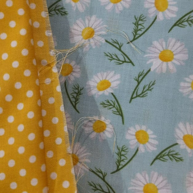 Sewing Machine Cover - Daisies