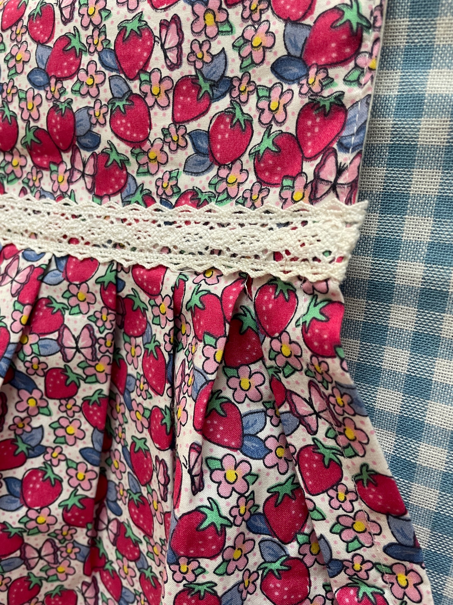 Table Runner -Strawberry Patch